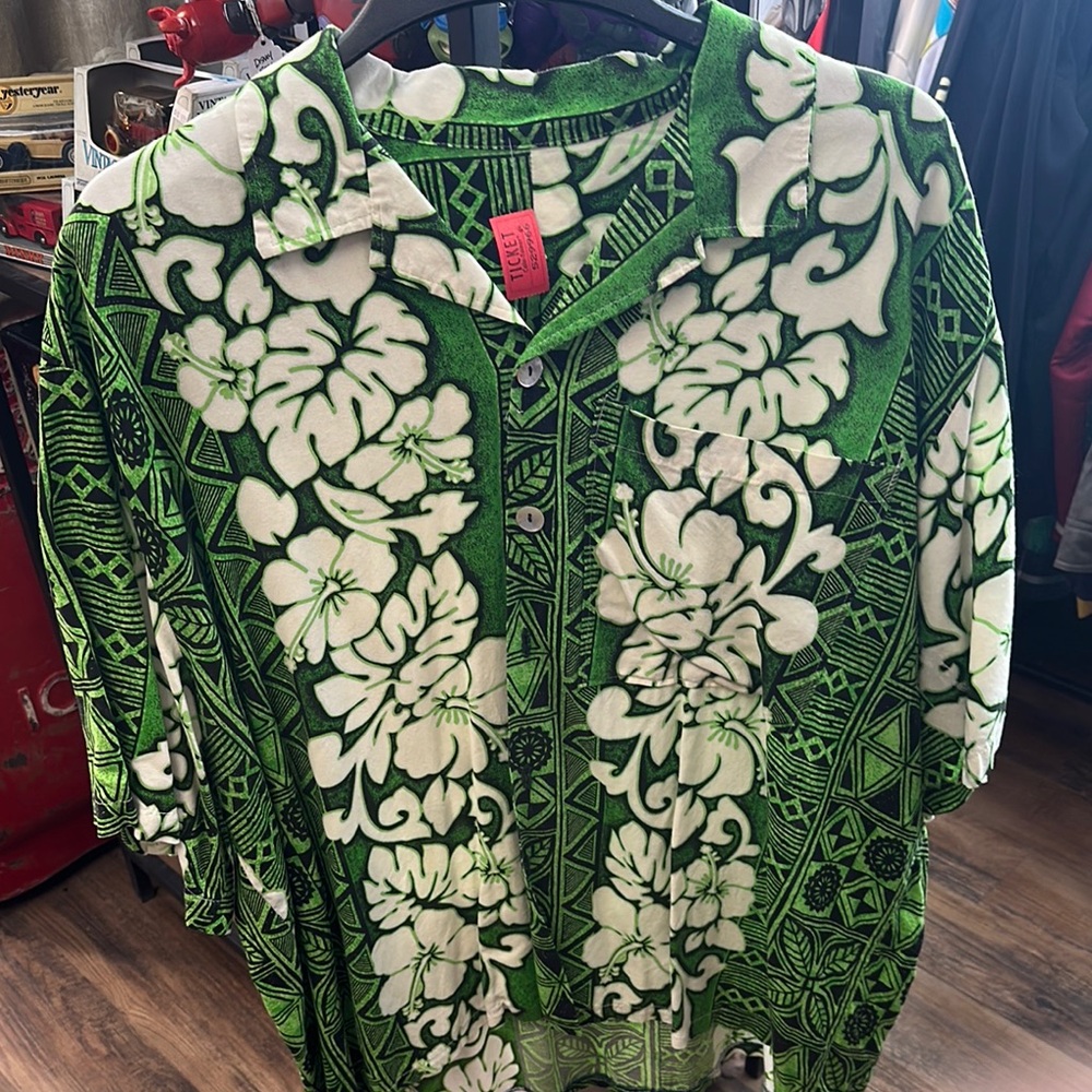 Green Mens Hawaiian shirt 3XL